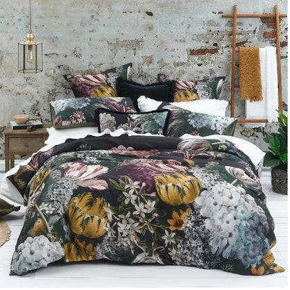 Vivid Floral Patterns for the Bedroom by MM Linen